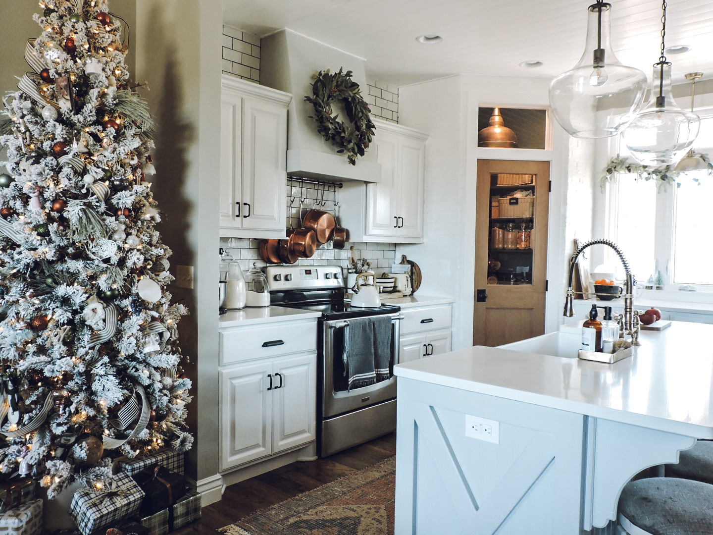 Our Kitchen Reveal - Berry Berry Quite Contrary